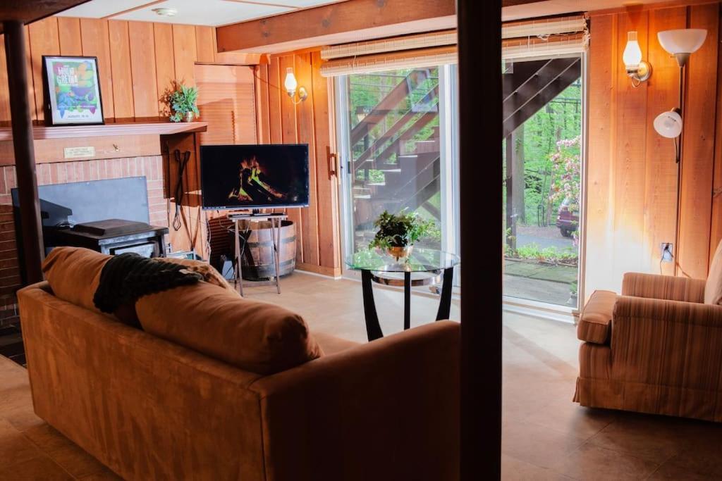 Modern Cabin With Hot Tub Grill Lake Beach Wineries Hiking Fishing And Hershey Park Family And Pet Friendly Superhosts On Ab&B Mount Gretna Dış mekan fotoğraf