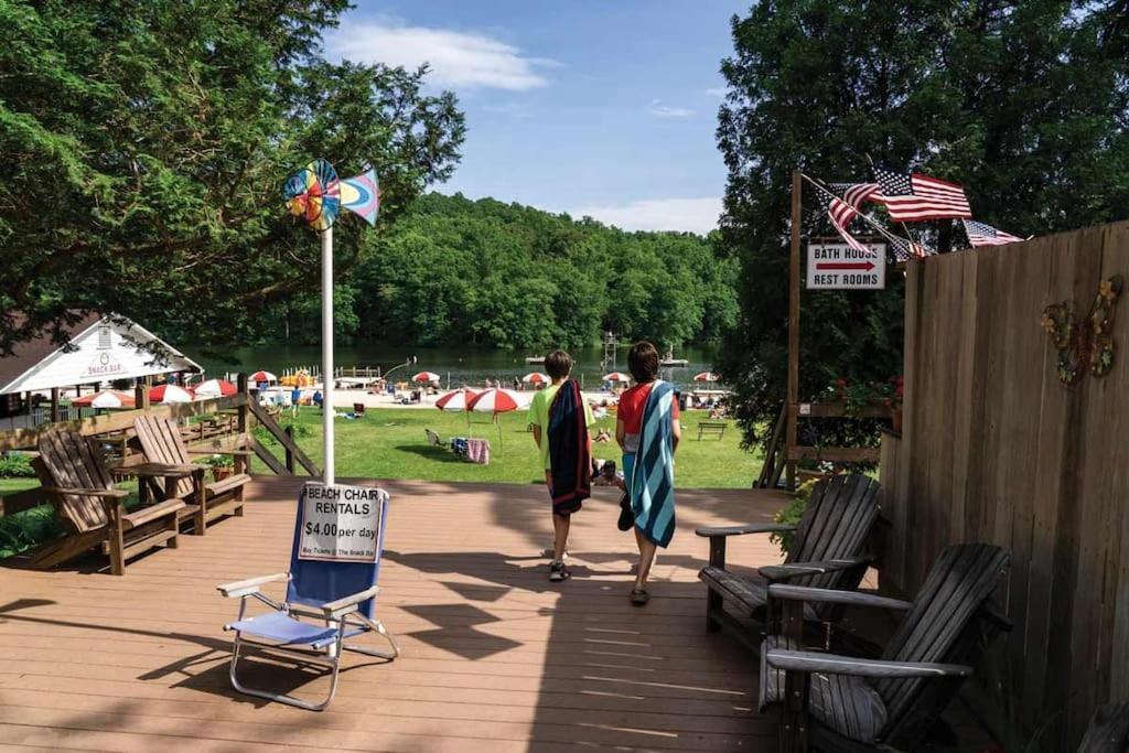 Modern Cabin With Hot Tub Grill Lake Beach Wineries Hiking Fishing And Hershey Park Family And Pet Friendly Superhosts On Ab&B Mount Gretna Dış mekan fotoğraf